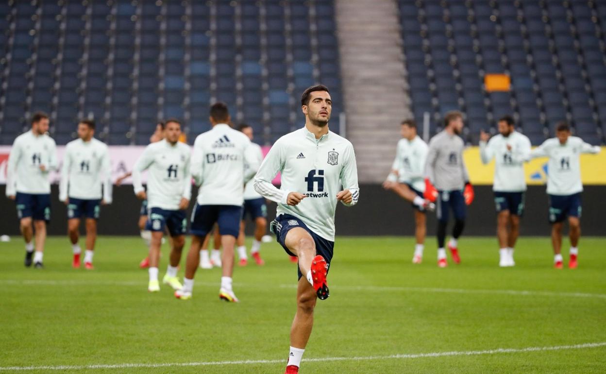 Mikel Merino, durante el entrenamiento de ayer en Estocolmo. 