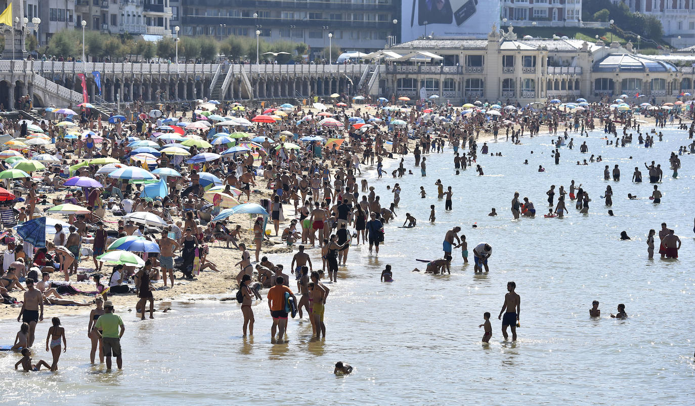 Fotos: Gipuzkoa afronta 72 horas de calor y mañana se activará la alerta amarilla