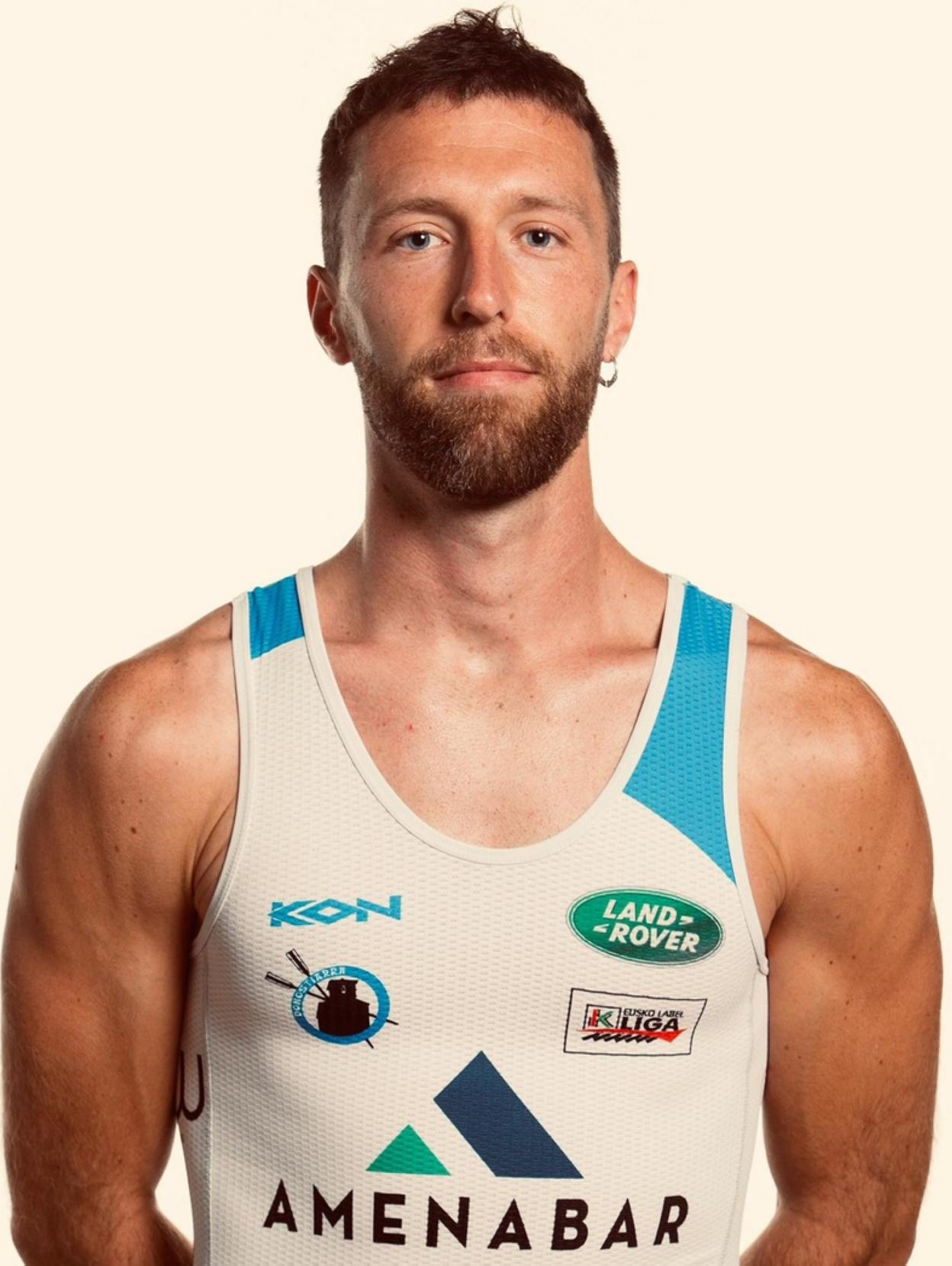 Joxe Leibar Darceles arraunlari oiartzuarra gaur Kontxan izango da. 