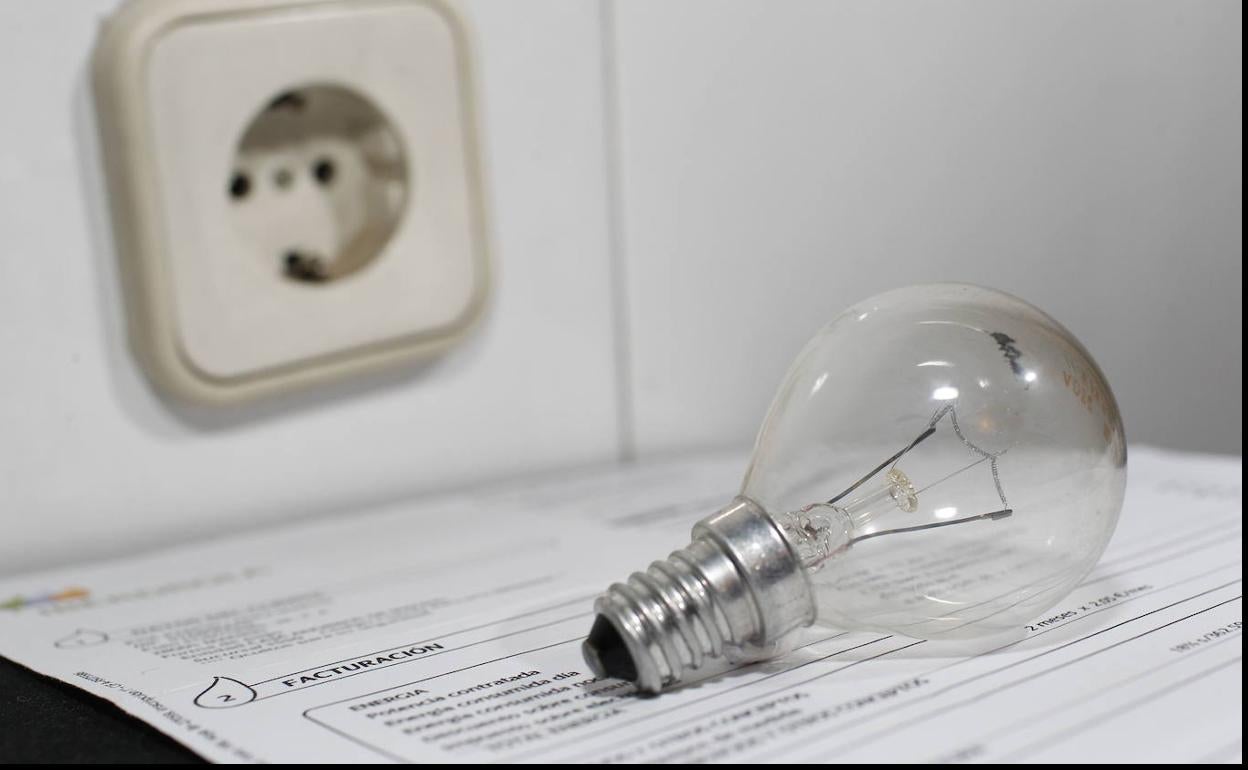 El repunte del precio de la electricidad impacta ya en el recibo del 40% de las familias vascas