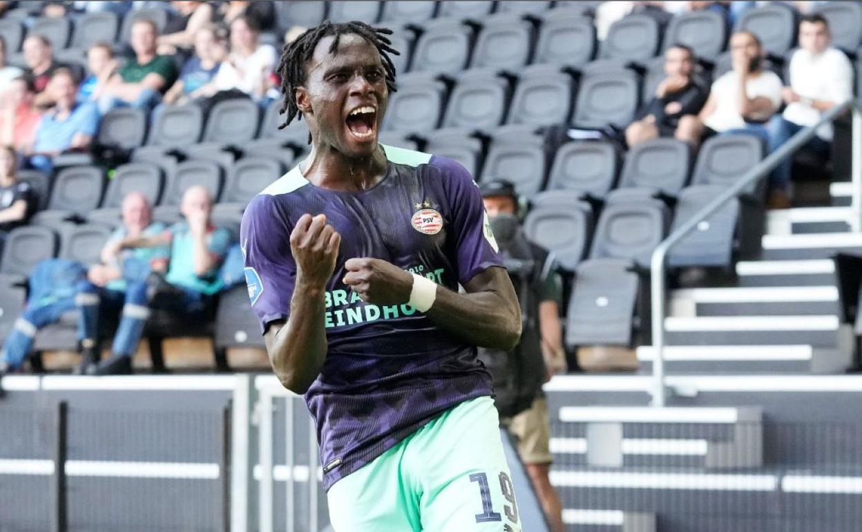 Bruma celebra un gol con el PSV Eindhoven. 