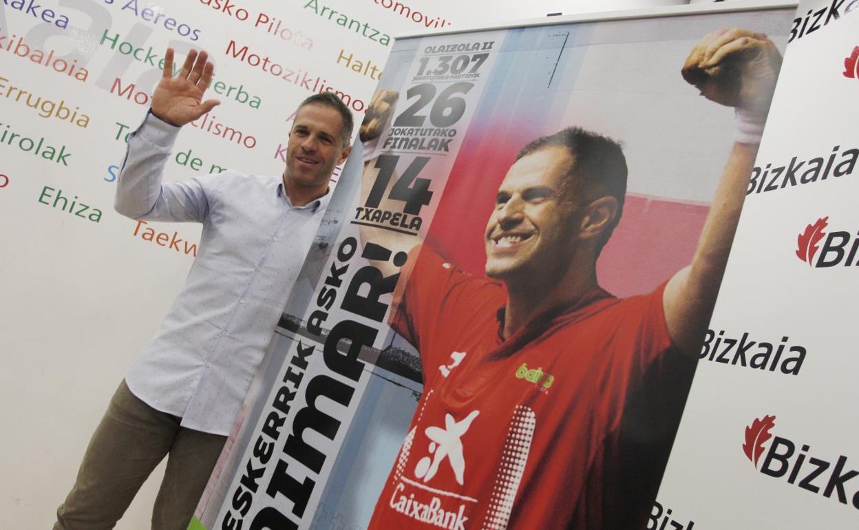 El delantero goizuetarra, ayer en su despedida. 