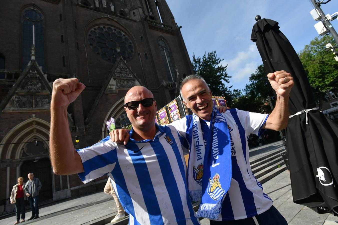 PSV - Real Sociedad: Ambiente txuri-urdin en las calles de Eindhoven