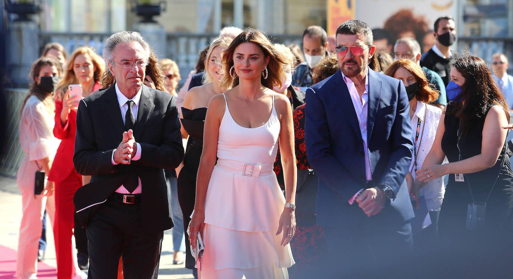 Fotos: Penélope Cruz y Antonio Banderas brillan en la alfombra roja del Zinemaldia