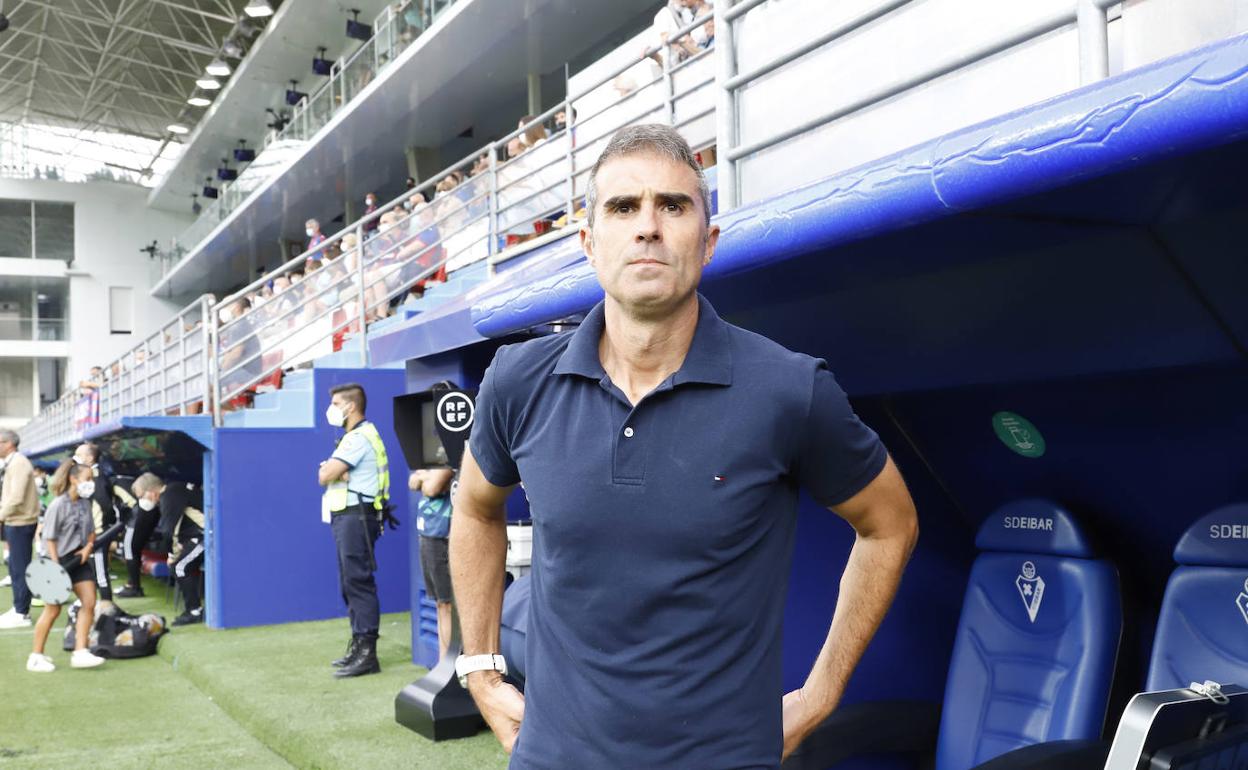 S.D. Eibar: Garitano resalta que «el equipo está concienciado» para recibir al líder Sporting