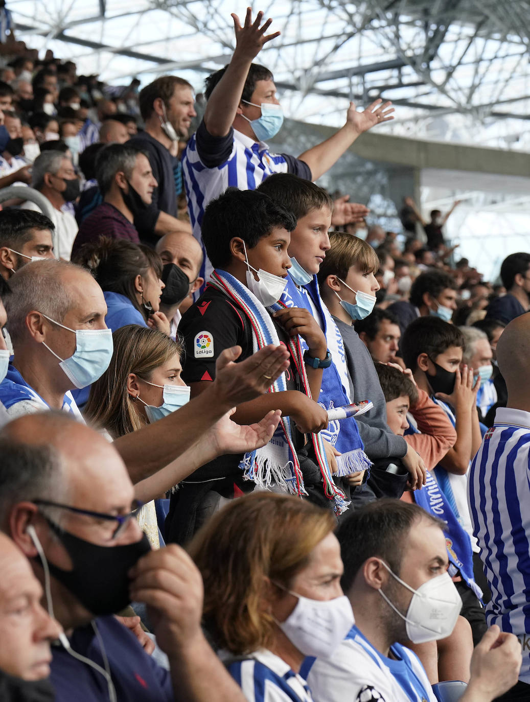 Fotos: Las aficionados de la Real vuelven ocupar sus asientos