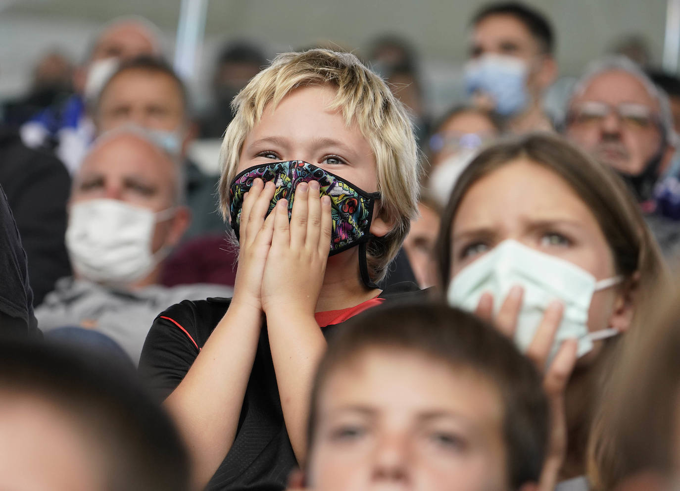 Fotos: Las aficionados de la Real vuelven ocupar sus asientos