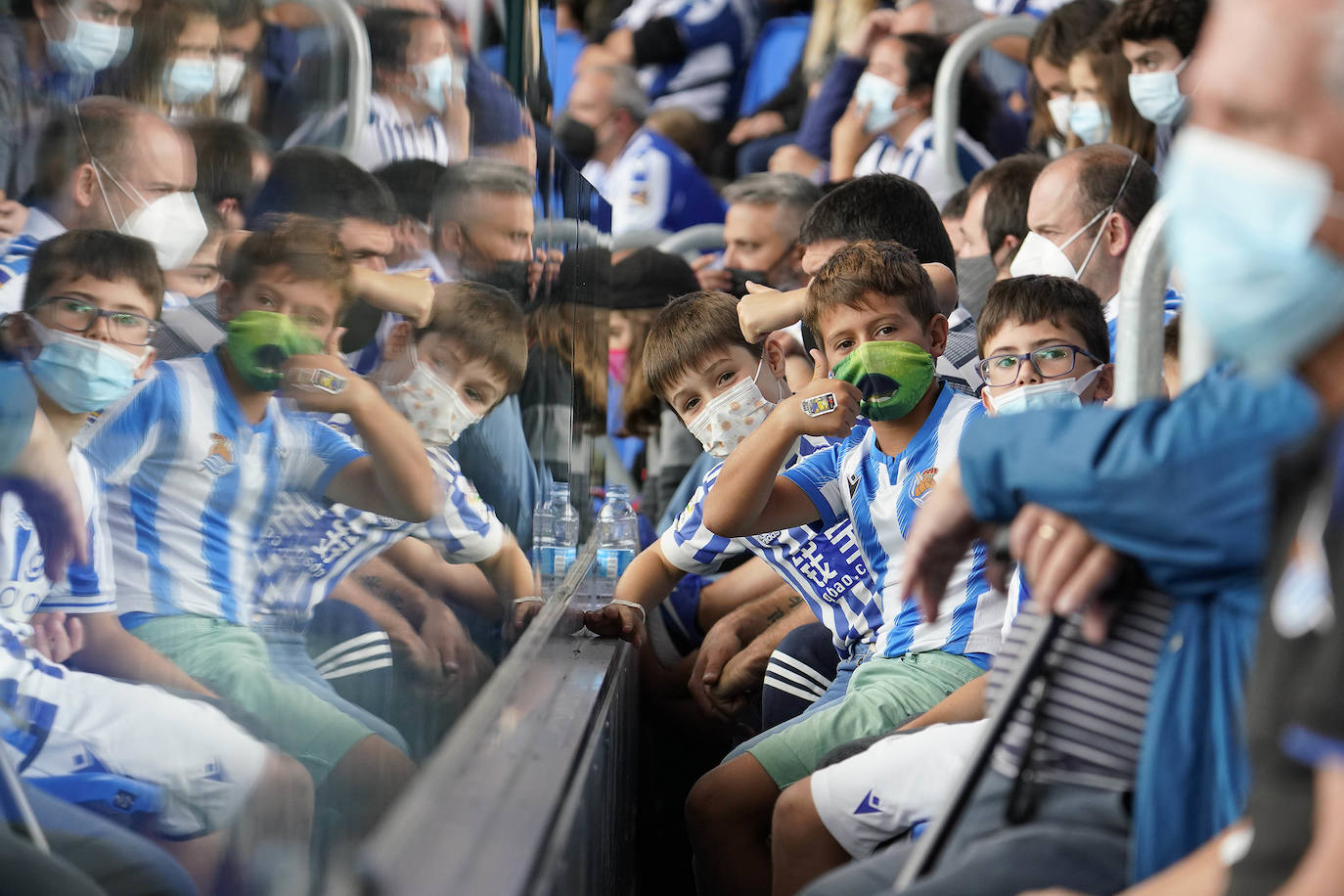 Fotos: Las aficionados de la Real vuelven ocupar sus asientos