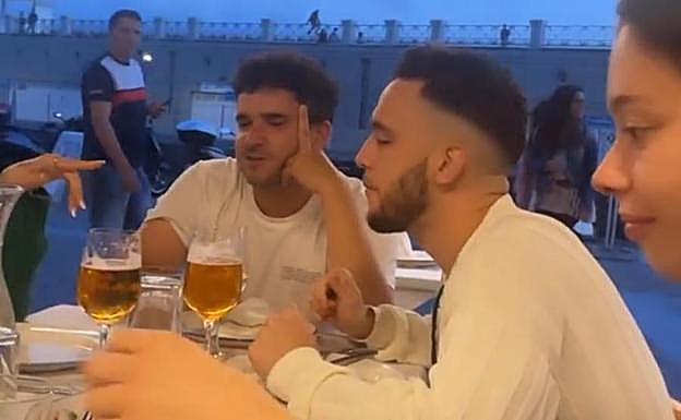 Imagen principal - C. Tangana, Anna Castillo y Greta Fernández, de cena en San Sebastián