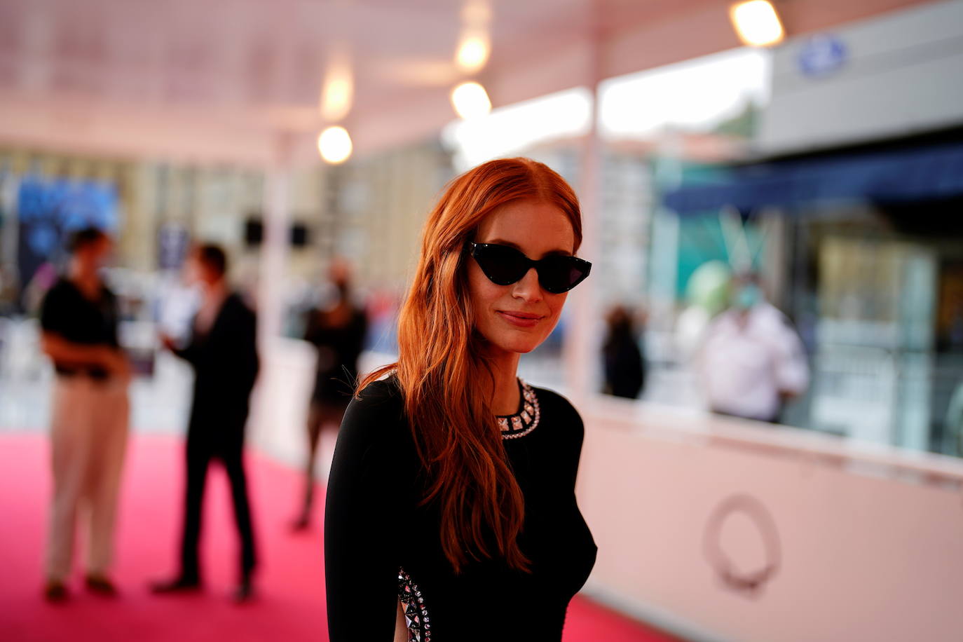 El equipo de 'The Eyes of Tamy Faye' presenta este viernes (16.00 horas) su película a concurso en la Sección Oficial del Zinemaldia. La actriz americana Jessica Chastain ha sido unas de las grandes atracciones del photocall que ha tenido lugar en la terraza del Kursaal.