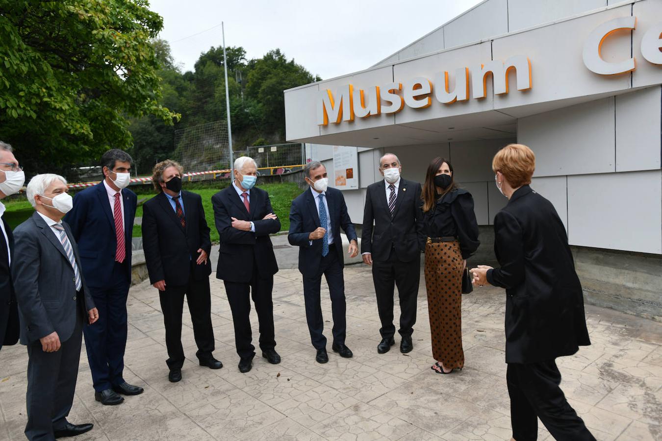 Fotos: El Lehendakari reconoce el «compromiso, vocación profesional y cultural» del Museo de Cementos Rezola