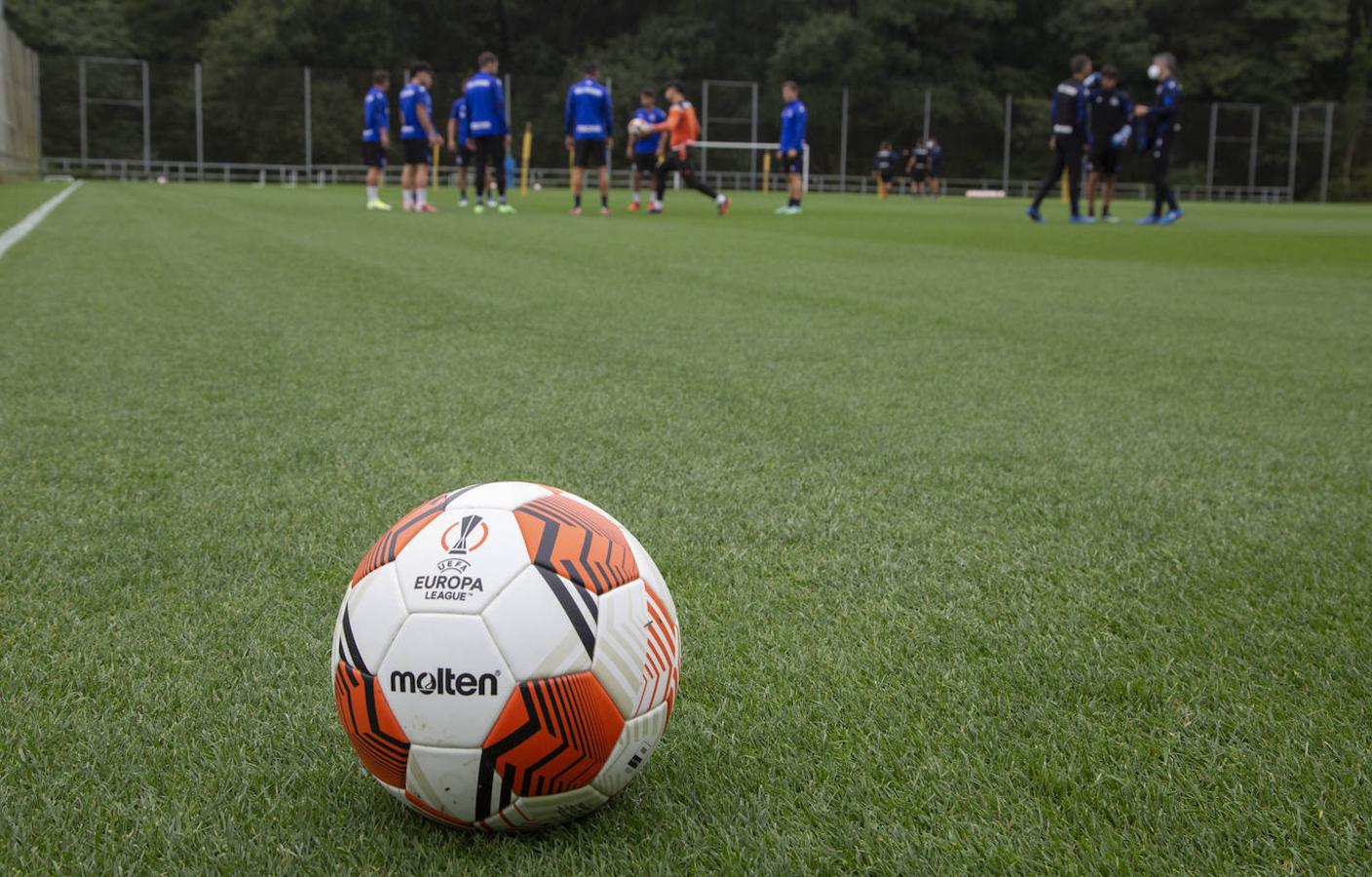 Fotos: Isak y Barrenetxea se unene al grupo; Merino y Le Normand no se entrenan