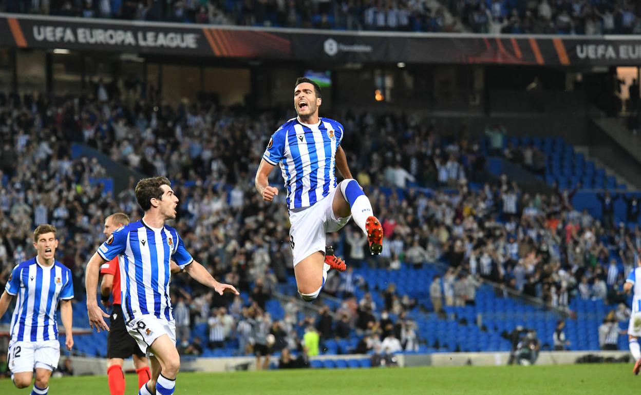 Merino celebra su tanto ante el Mónaco. 
