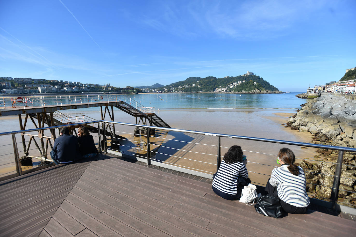 Fotos: Sol y cielos despejados en el primer día tras el fin de la emergencia sanitaria