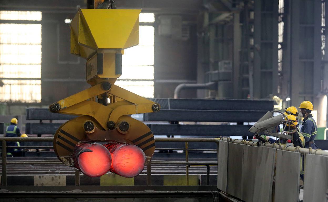 Interior de la planta de Sidenor en Basauri