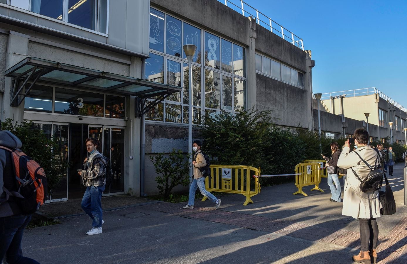 Fotos: Un hombre armado irrumpe en el campus de Leioa de la UPV/EHU