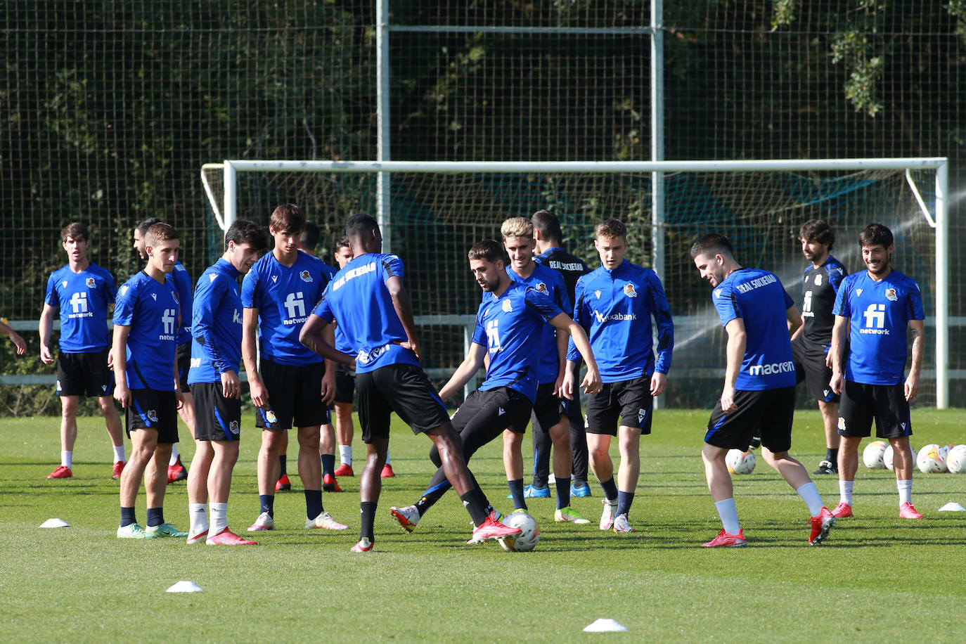 Fotos: Último entrenamiento de la Real Sociedad antes del partido en Anoeta ante el Mallorca