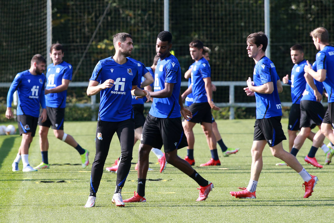 Fotos: Último entrenamiento de la Real Sociedad antes del partido en Anoeta ante el Mallorca