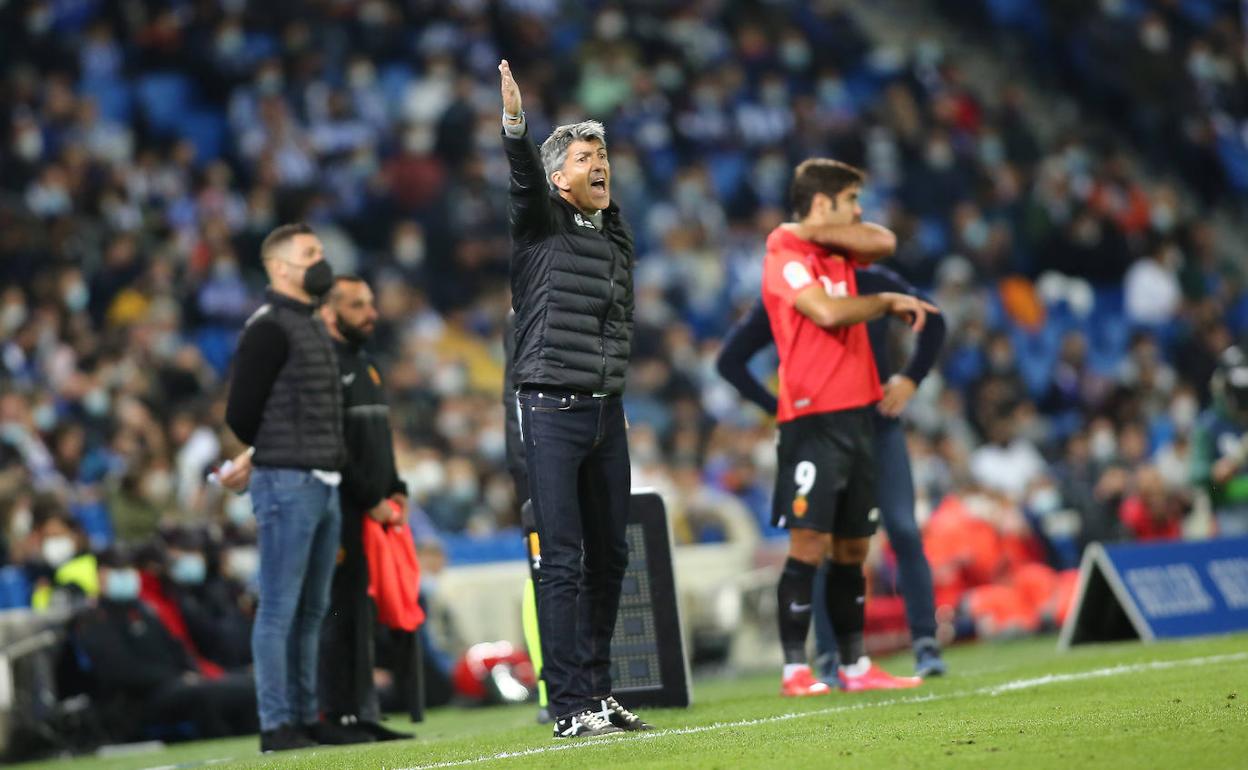 Imano, protesta desde la banda. 