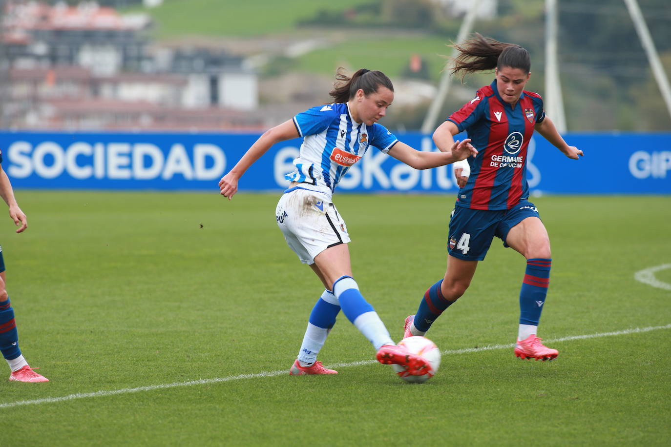 Fotos: La Real pierde su condición de invicta tras caer ante el Levante