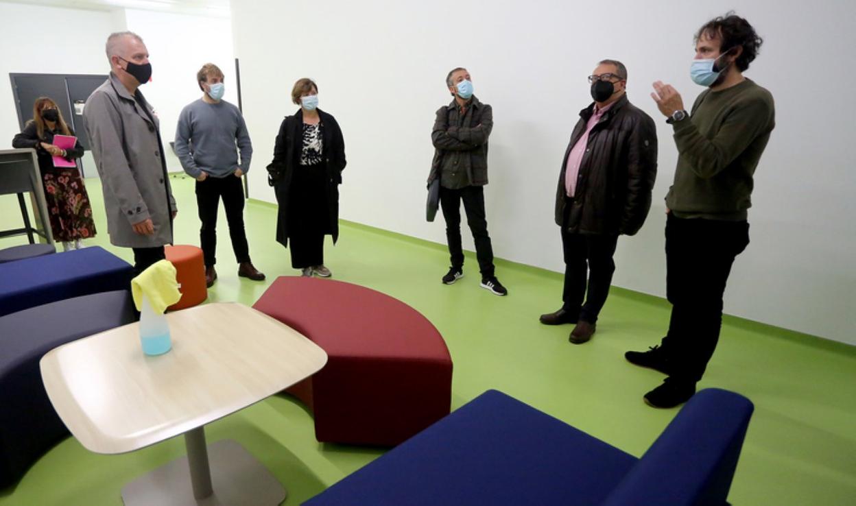 La firma se llevó a cabo en el Dantzagunea, en Niessen. 