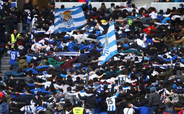 El 'Dale Cavese' en el Reale Arena, la envidia del resto de estadios de la Liga