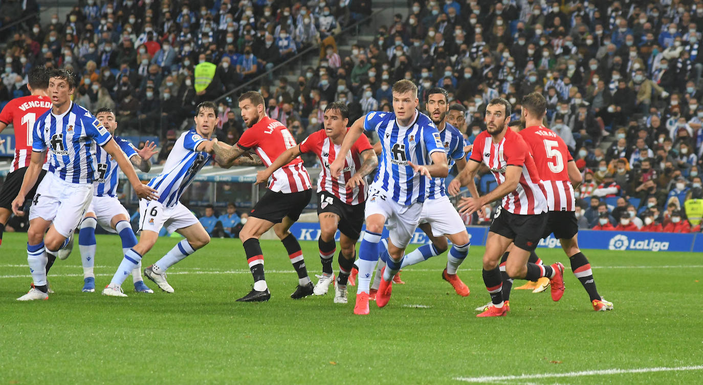 Fotos Real Sociedad - Athletic: Las mejores imágenes del derbi entre la Real Sociedad y el Athletic