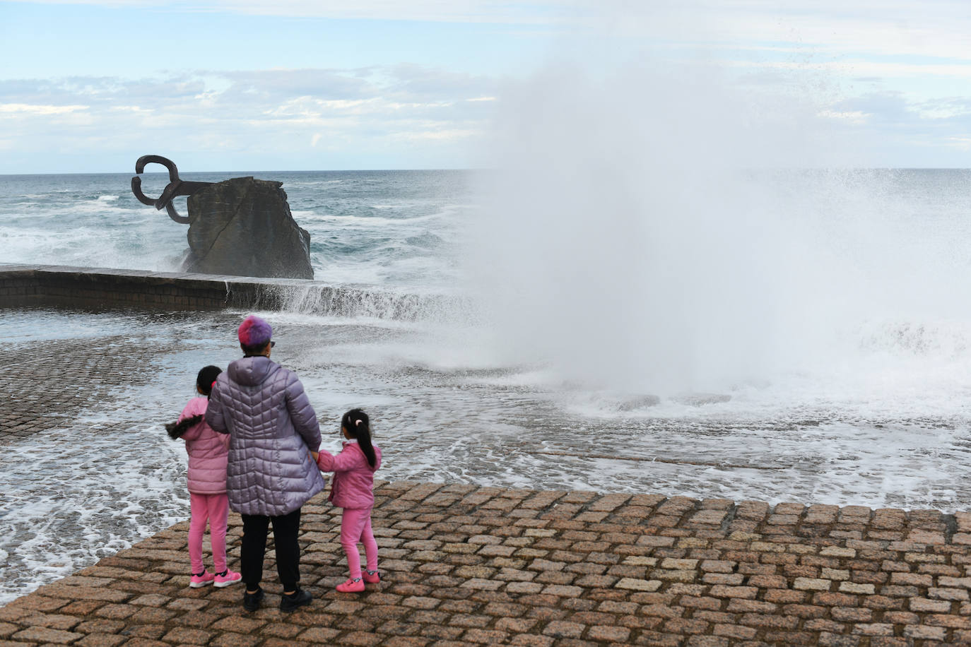 Fotos: Activan el aviso amarillo por galerna para esta tarde