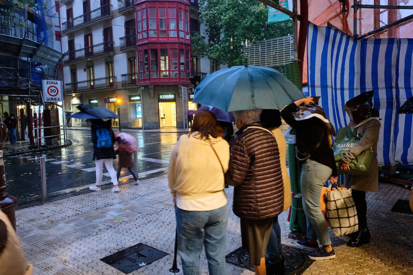 Fotos: Activan el aviso amarillo por galerna para esta tarde