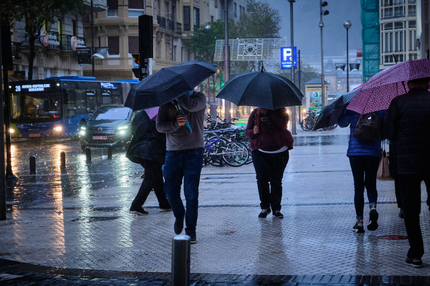 Fotos: Activan el aviso amarillo por galerna para esta tarde