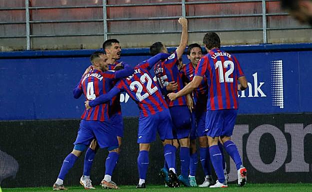 Etxeita toca la campana en el descuento