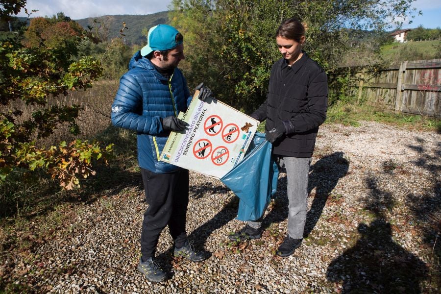 Fotos: Recogida de basura marina en Jaizubia