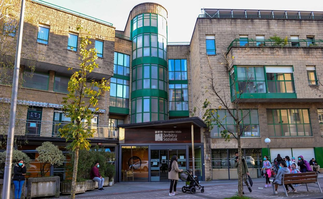 Residencia de Santa María Magdalena, en Hernani, que se ha integrado en Kabia tras ceder el Ayuntamiento la gestión a la Diputación. 