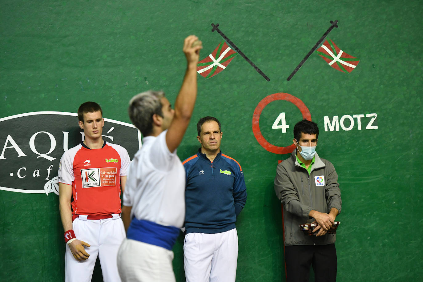 Fotos: Lleno para despedir a Olaizola en Beotibar