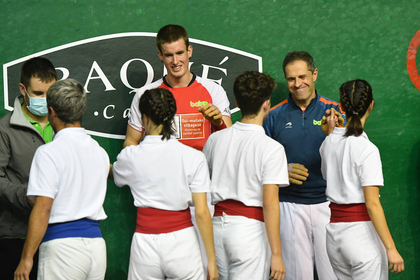 Fotos: Lleno para despedir a Olaizola en Beotibar
