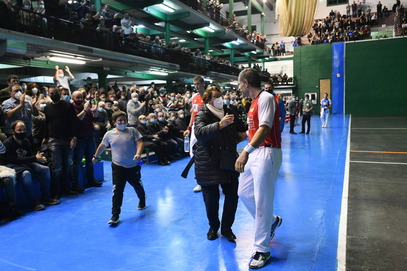 Fotos: Lleno para despedir a Olaizola en Beotibar
