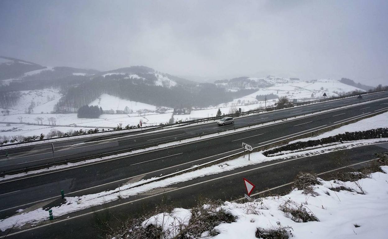 Autovía de Leitzaran: La A-15 en Gipuzkoa se cerrará con una previsión de nieve por debajo de los 700 metros