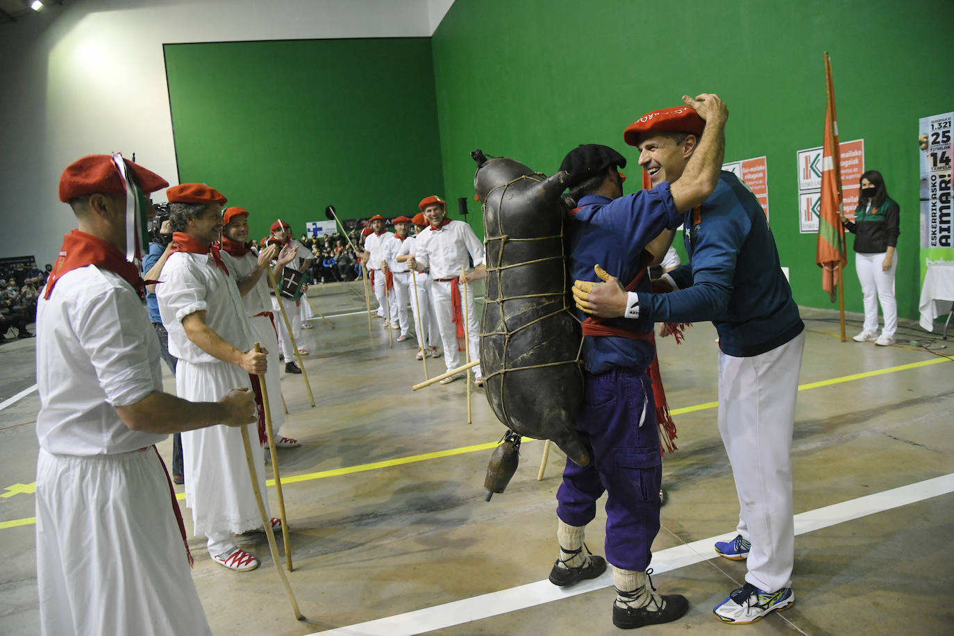 Fotos: Aimar Olaizola se despide de la pelota en Goizueta