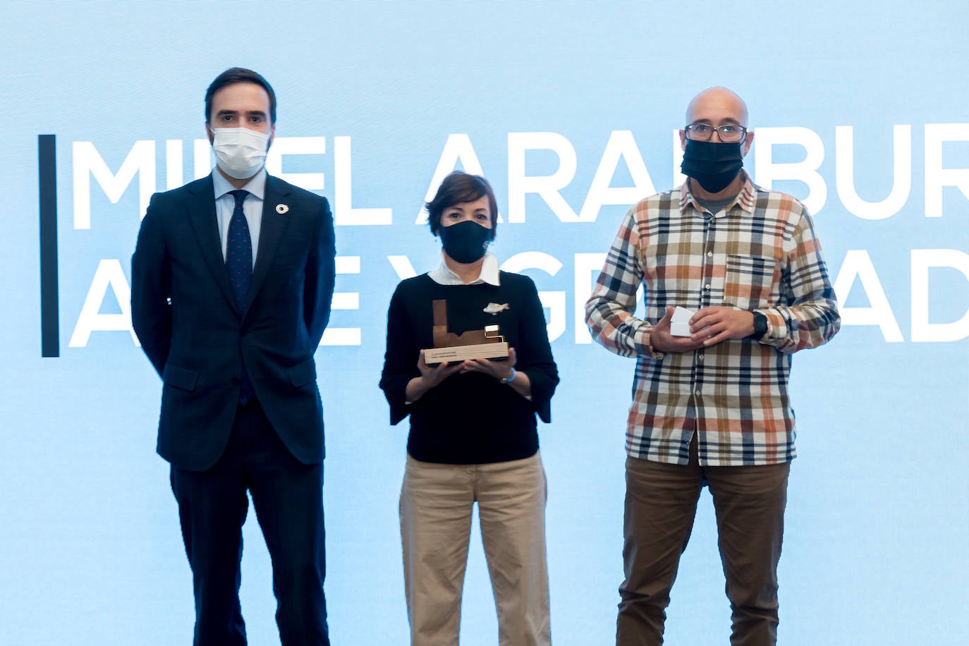Fotos: Los rostros más conocidos de la ciudad no se pierden la Gala del Comercio donostiarra