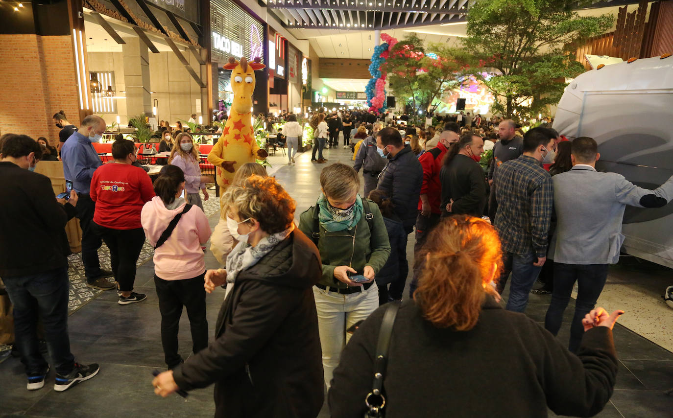 Fotos: Actuación de Ana Mena en el nuevo Garbera