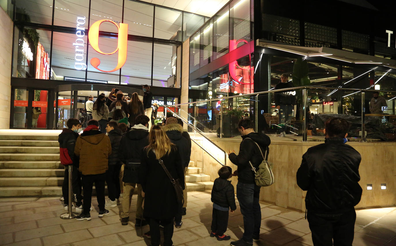 Fotos: Actuación de Ana Mena en el nuevo Garbera