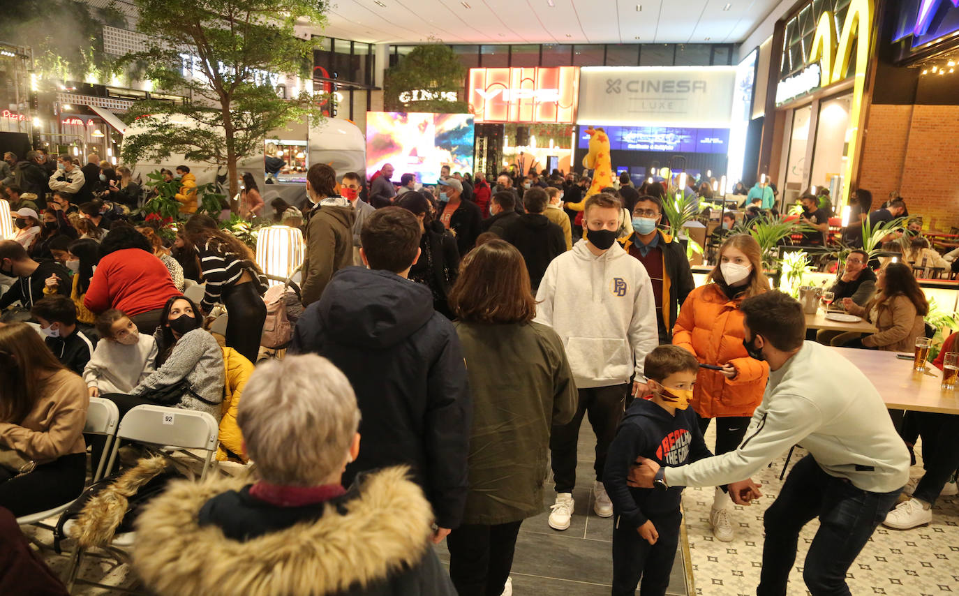 Fotos: Actuación de Ana Mena en el nuevo Garbera