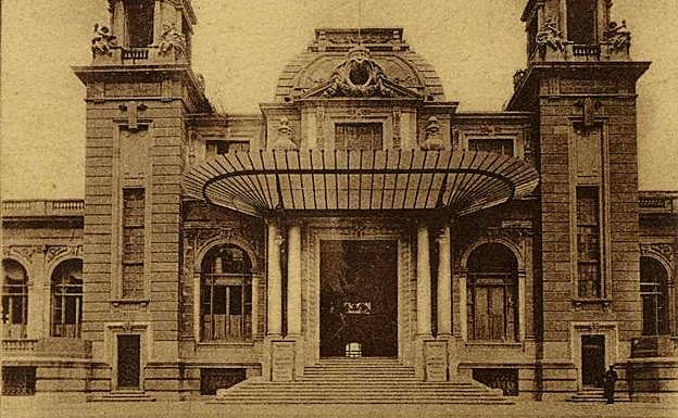 Entrada principal del Gran Kursaal Marítimo.