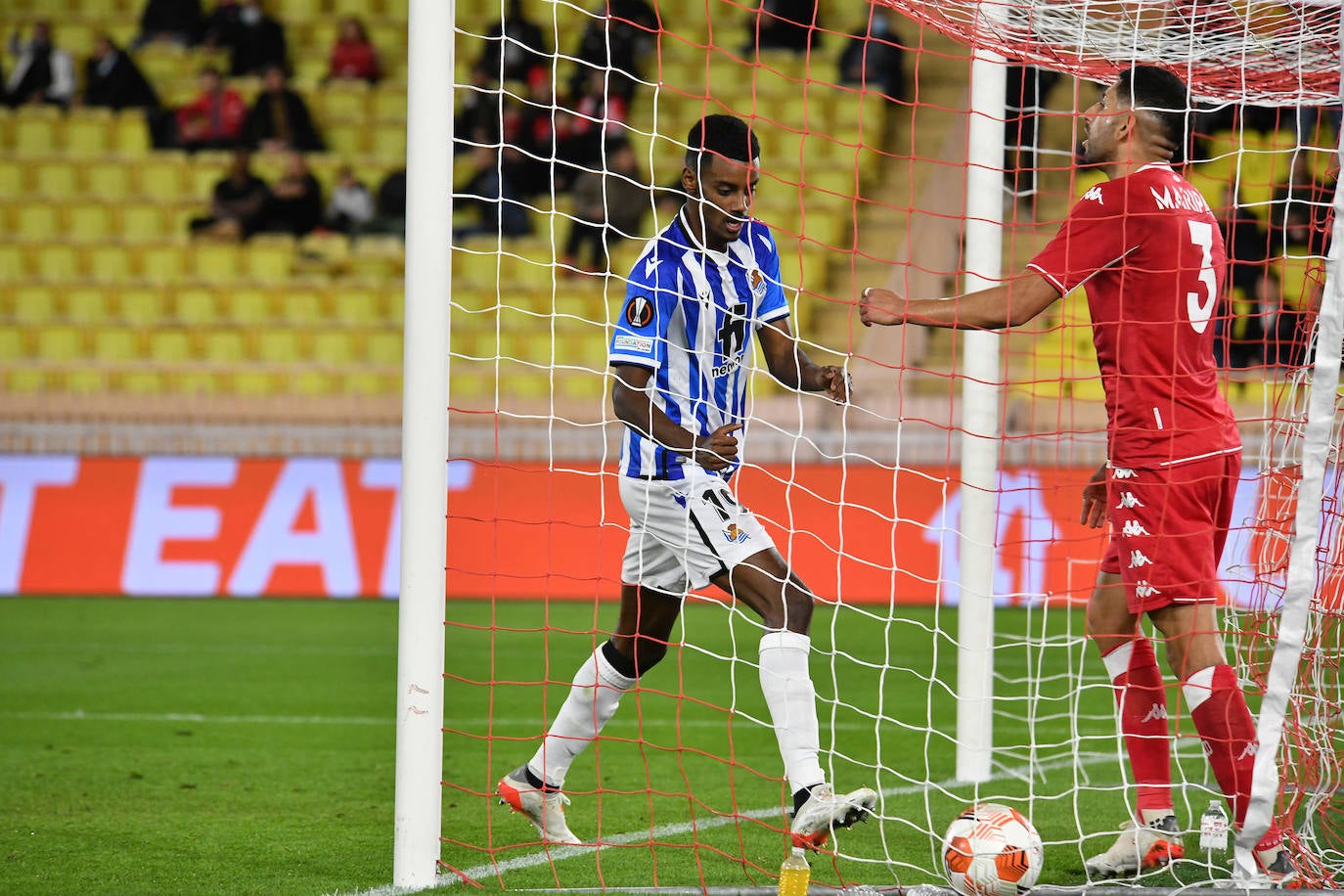 Fotos del partido entre el Mónaco y la Real Sociedad