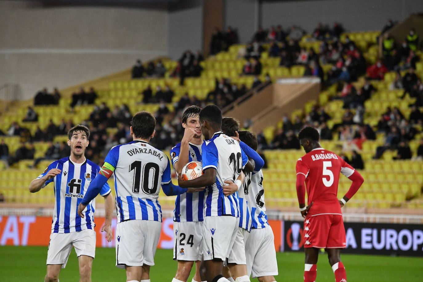 Fotos del partido entre el Mónaco y la Real Sociedad