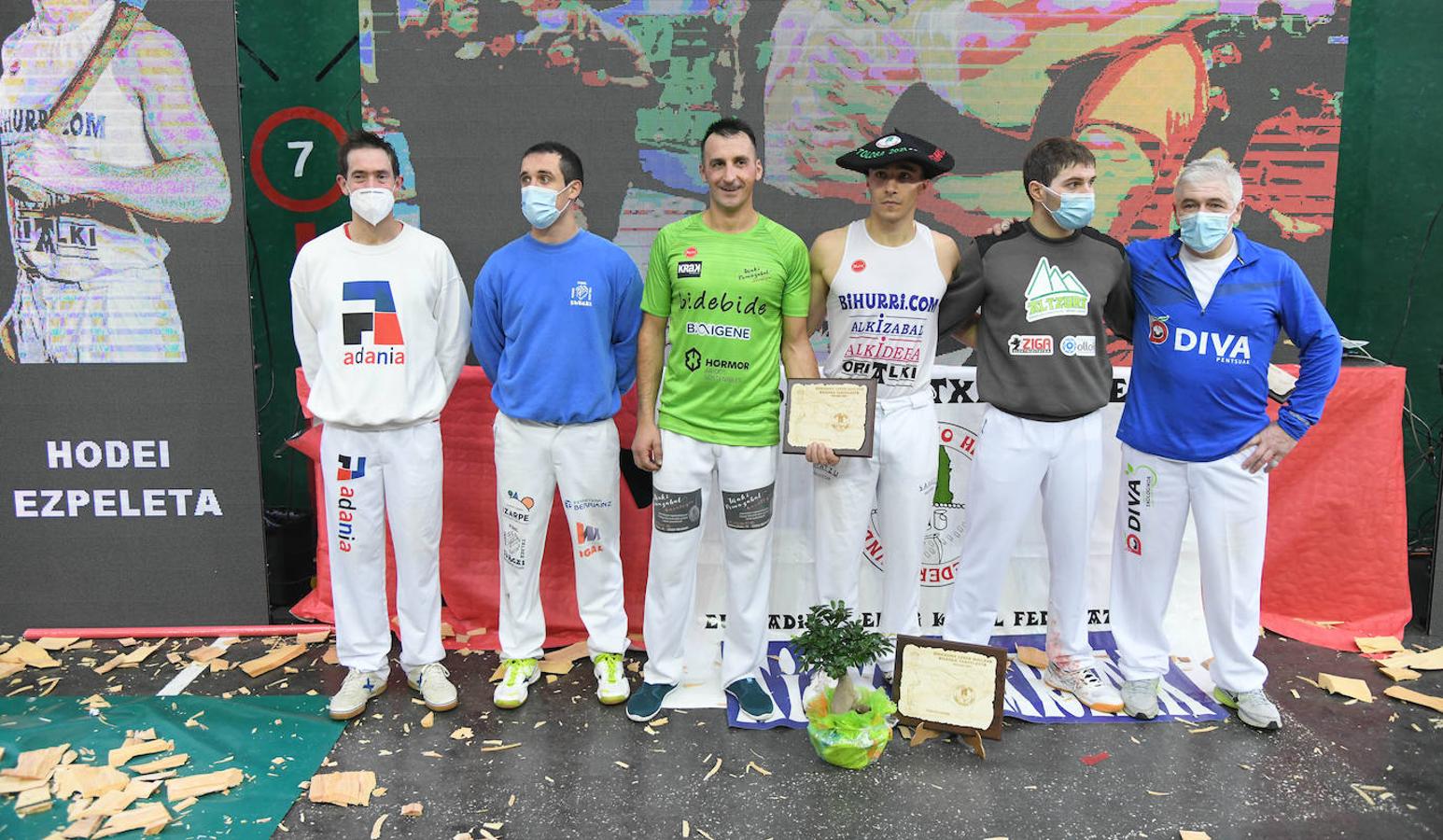 Fotos: Hodei Ezpeleta &#039;Bihurri&#039;, campeón de Euskadi de aizkolaris