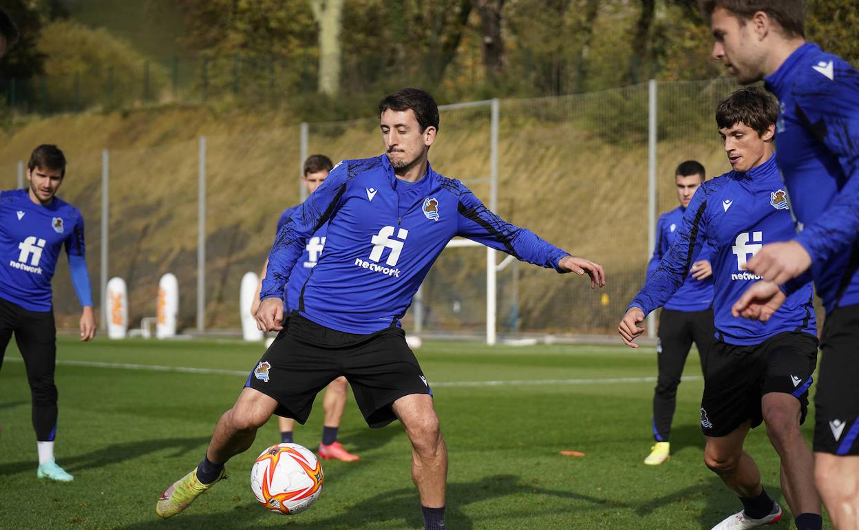 Oyarzabal, durante el entrenamiento de esta mañana