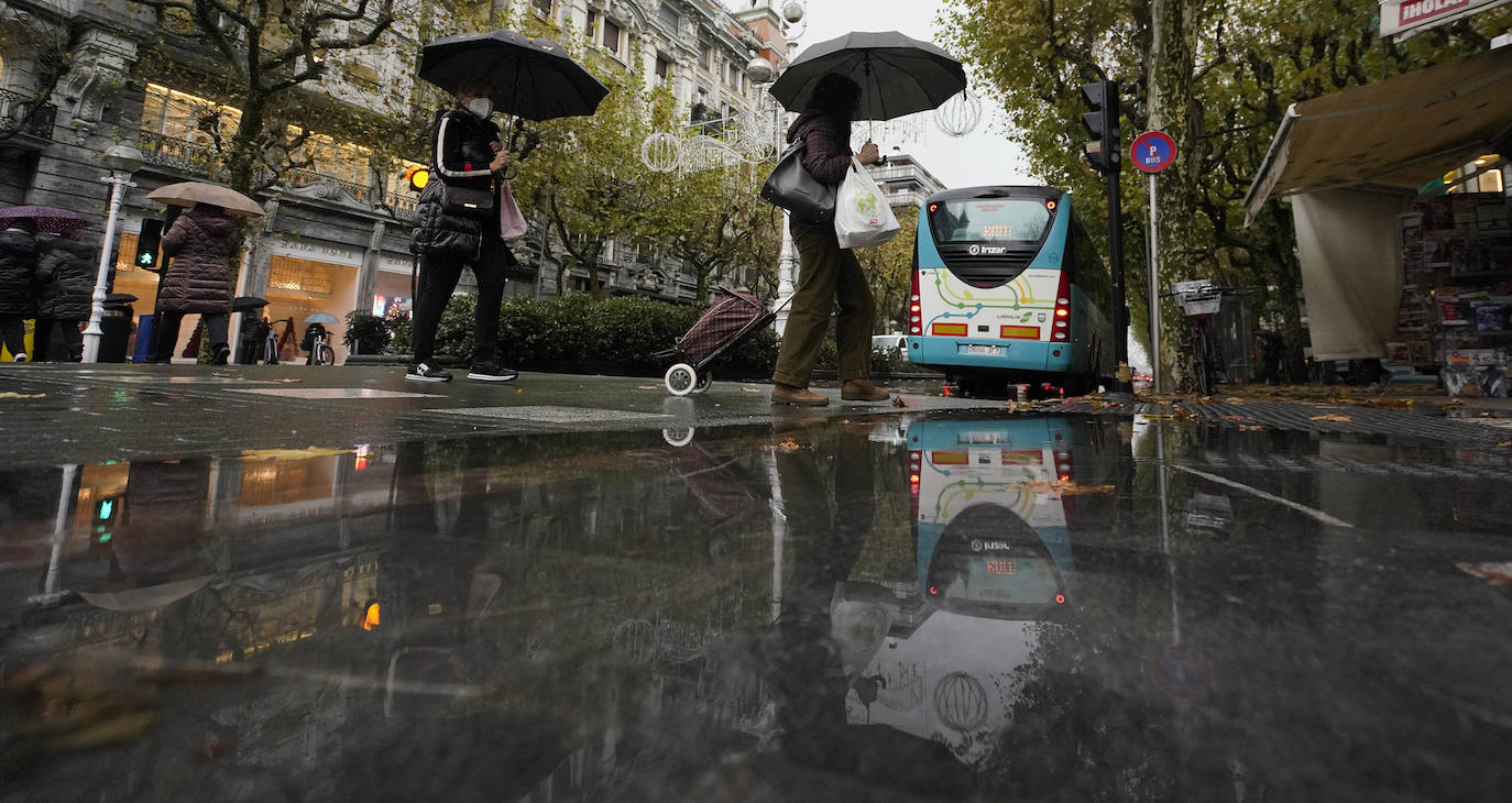 Fotos: Un nuevo aviso amarillo por lluvias pone fin a la tregua meteorológica en Gipuzkoa