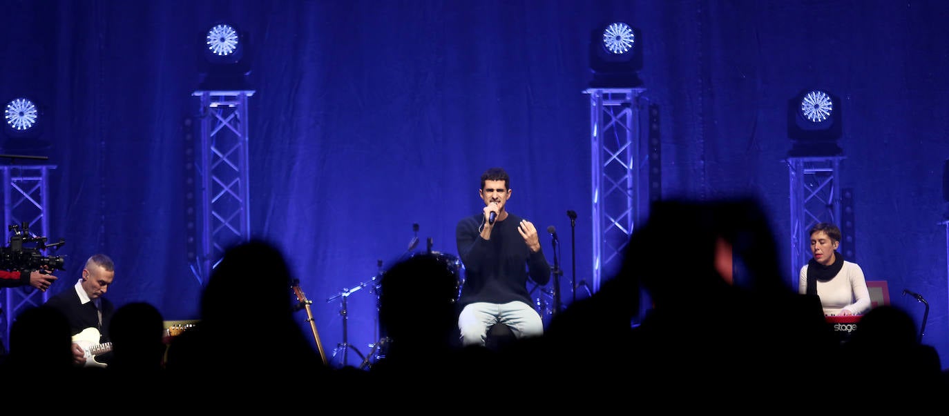 Platerueneako aurkezpenetarako ere aurretik eman behar da izena.