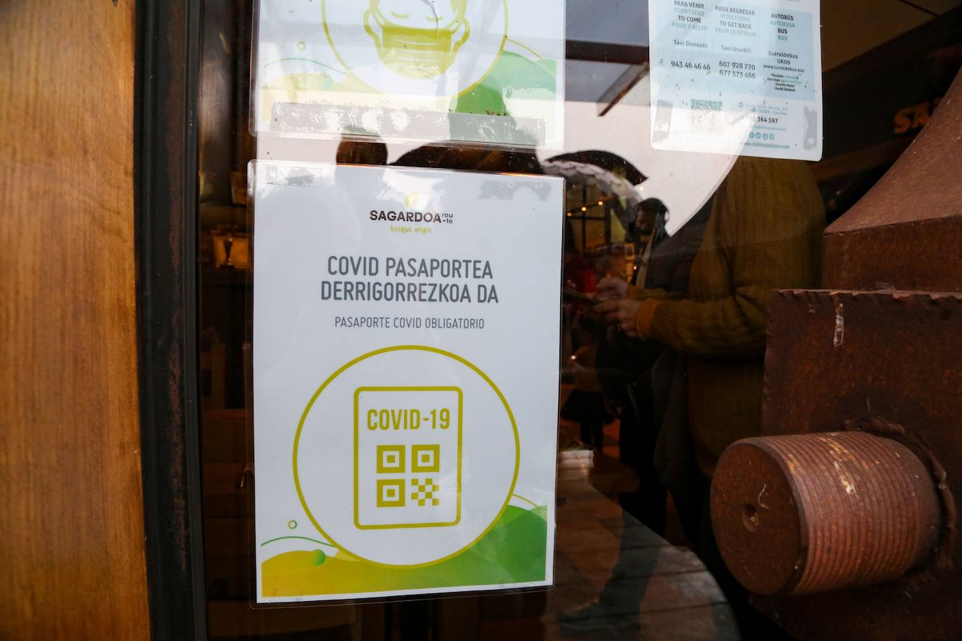 Fotos: Primer día del pasaporte Covid en los restaurantes de Euskadi